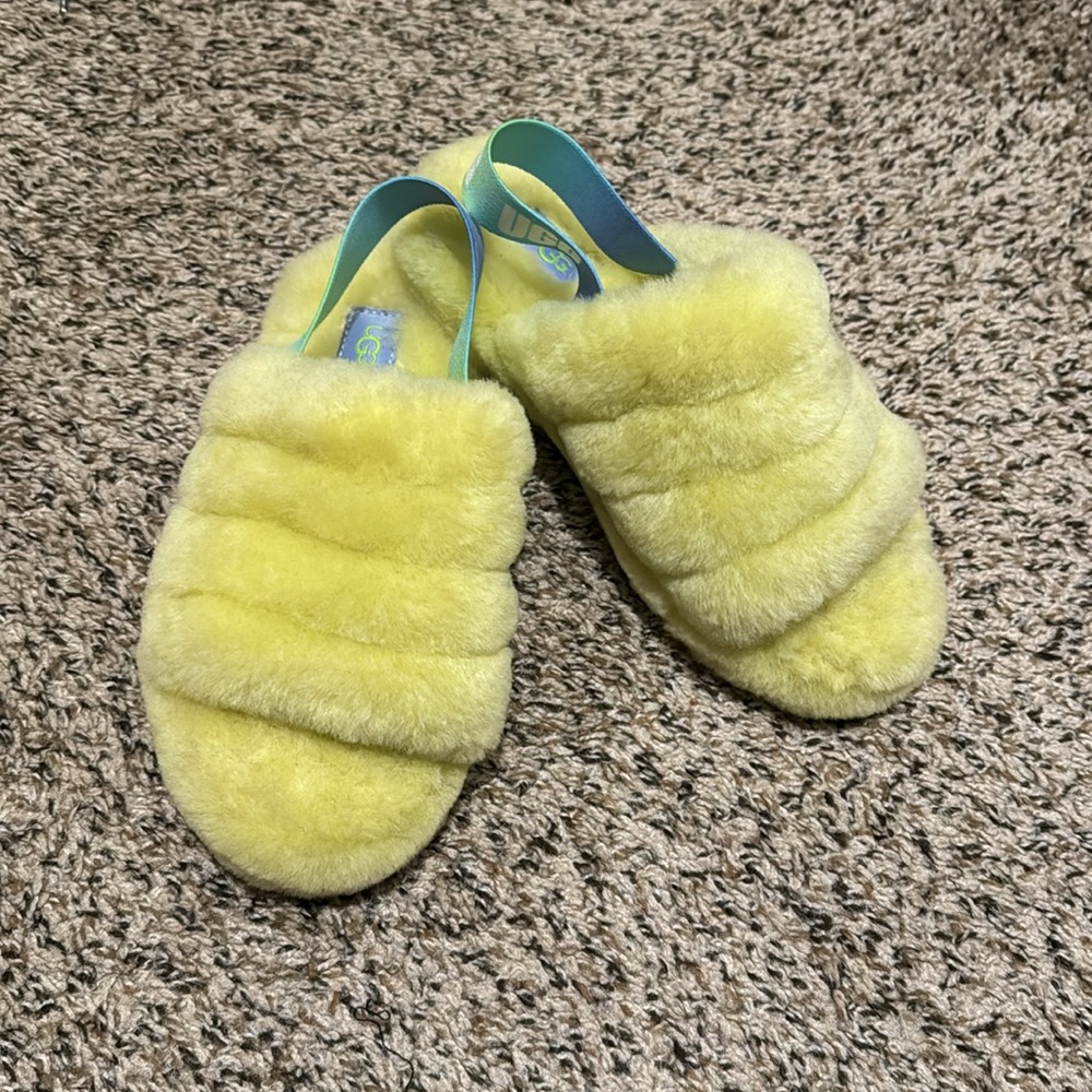 UGG SLIPPERS KIDS